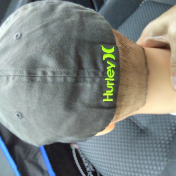 Hurley Cap! - Picture 3 of 7